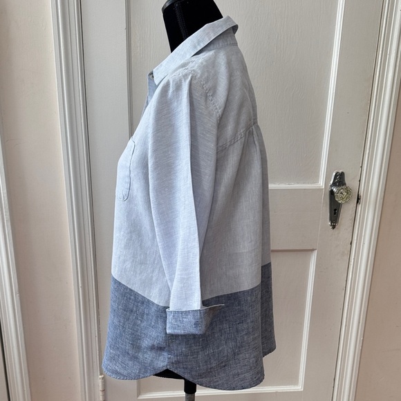 Chico's Two-Tone Linen Blue Button Down Shirt Size 0 (small) - Picture 9 of 15